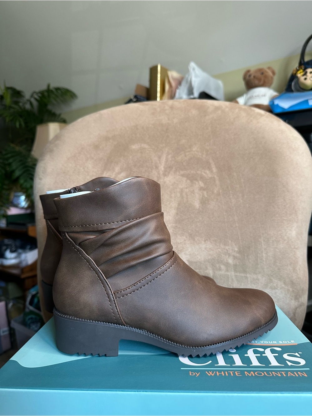 Cliffs by WHITE MOUNTAIN Brown Faux-Leather Durbon Booties Size 6.5 New w/ Box